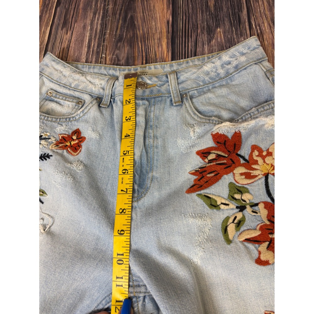 Topshop Moto Mom Jeans Womens W28 L32 Light Wash Floral Embroidered Distressed - Picture 8 of 15